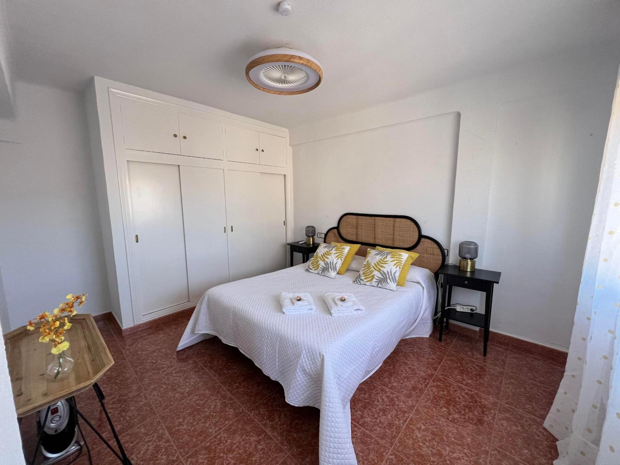 Gran Apartamento Con Parking Gratis Centro De Малага Екстер'єр фото