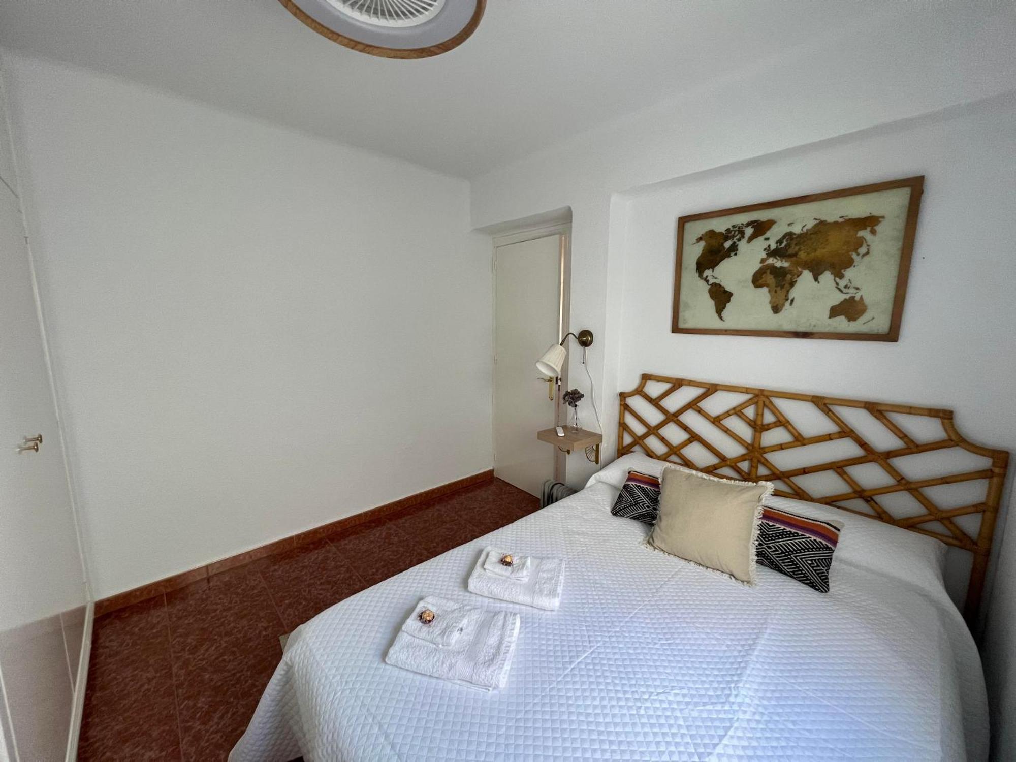 Gran Apartamento Con Parking Gratis Centro De Малага Екстер'єр фото