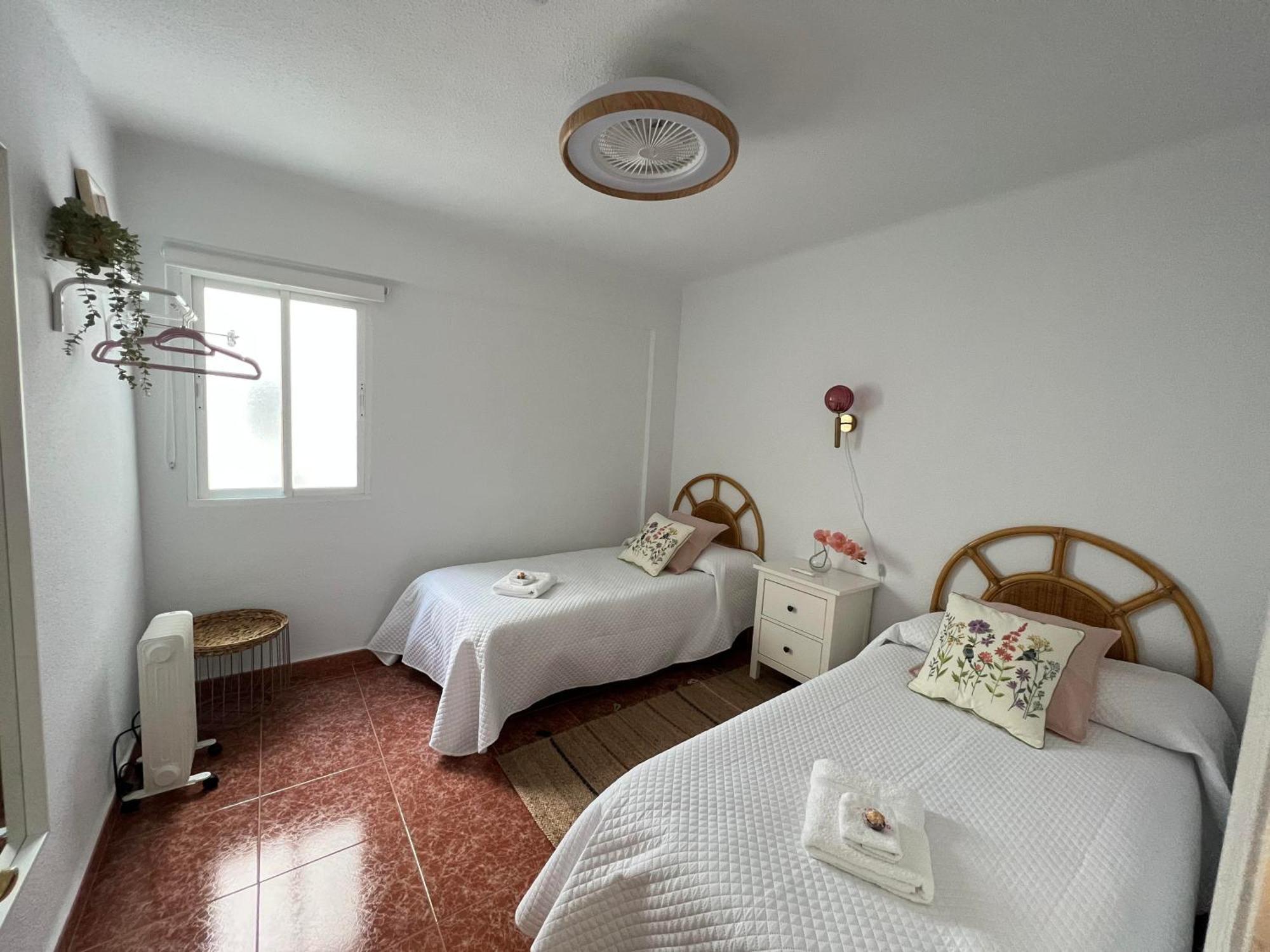 Gran Apartamento Con Parking Gratis Centro De Малага Екстер'єр фото