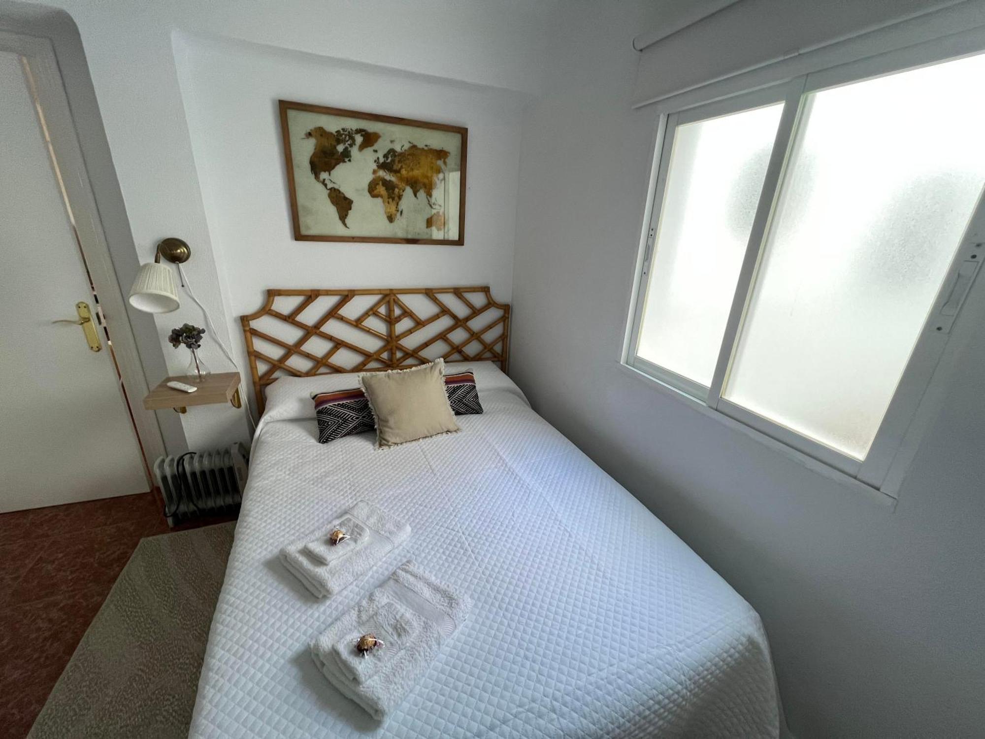 Gran Apartamento Con Parking Gratis Centro De Малага Екстер'єр фото